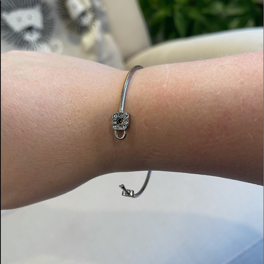Silver color clear diamond like rhinestone lock and key bangle bracelet sparkly